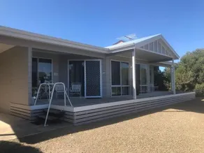 Island Break - Image 4
