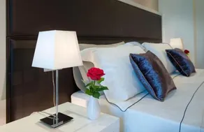 Hotel 2000 - Image 2