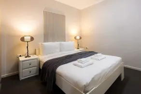Pet Friendly 2BR APT with Balcony in East Vic Park - Image 2