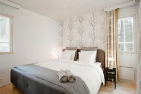 225m2 Luxurious Villa Large garden Sandy beach - Image 5
