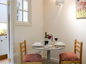 Bombu Cottage - Image 2