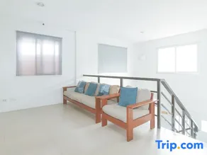 RedDoorz @ Qhouzz near PUP - Image 2