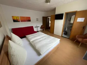 Hotel Und Gastehaus Gute Quelle - Image 3
