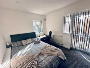Lovely 2-Bed Apartment In Birmingham - Image 4