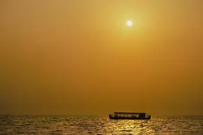 Spice Coast Cruise House Boat - Image 4