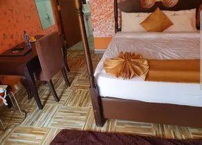 V.I.P. Hotel - Image 4