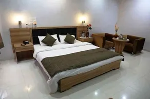 Leo Resorts - Image 3