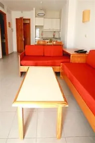 El Lago - Image 2