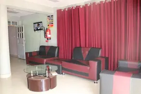 Ray Green Hotel - Image 4