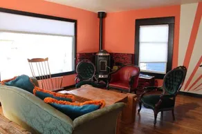 Redlight Historic Bunk Hotel and Speakeasy - Image 4