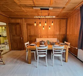 Cozy Vacation Spot - Image 3