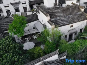 Xidi No.3 Town Artist Homestay - Image 3