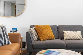 City Crashpad Apartment - Image 4