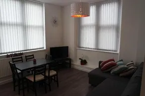 Corporation Street Apartment - Image 4