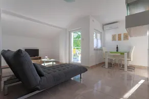 Luxurious Apartment in Sveti Vid-Miholjice with Terrace - Image 3