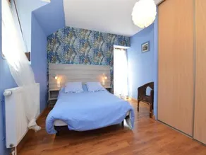 Cosy holiday home with swimming pool - Image 2