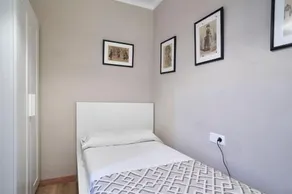 BeBarceloner Sant Andreu Apartments 3 bedrooms - Image 2