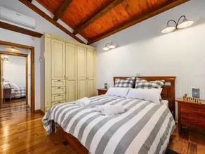 Beautiful Stone Villa in Tinjan With Swimming Pool - Image 2