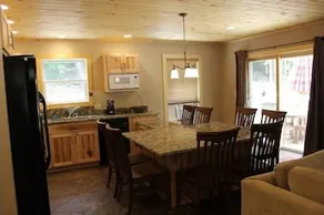 Cascade Mountain Chalet - Image 3