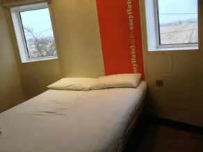 easyHotel London Heathrow - Image 3