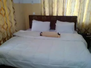 Link Majestic B2 Suite And Hotel Accomodation - Image 5