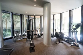 Elegant 1-bed Apartment With Premium Amenities - Image 2