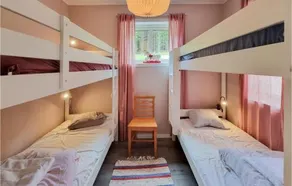 Lovely Home In AlingsÃ¥s With Wifi - Image 4