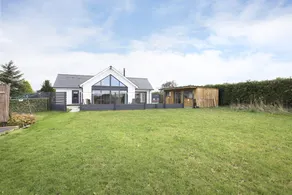 Luxurious & Spacious 3BR House with a Hot Tub - Image 2