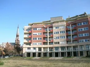 Far Home Budapest - Image 1