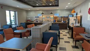 Harbor Pointe Inn Phl Airport - Image 4