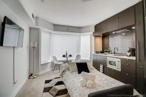 LUX Junior Suite at Yorkville - Image 5