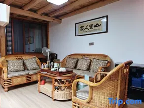 Longtan Shanli Homestay - Image 2