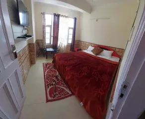 Cheerful & delight stay in Shimla - Image 5