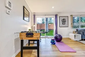 Convenient Quiet Home for Family Business Trip - Image 3