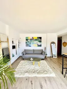 Guest suite with private pool - Image 3