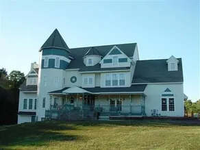 The Victorian - Candle Bed & Breakfast - Image 5