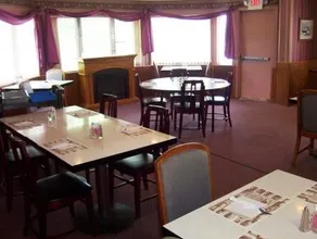 Lancaster Motor Inn - Image 3