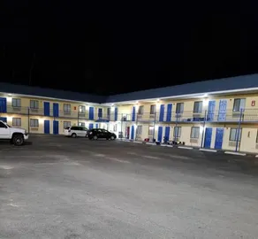Royal Inn - Image 3