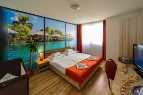 Sunshine Hotel - Budapest - Image 2