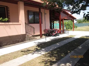 Family Friendly 2-bed Cottage in Periș - Image 2