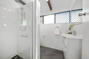 Townhouse in Auchenflower - Image 5