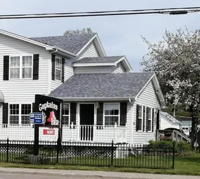 Captain's Inn - Image 2