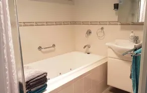 Admirals Inn - Image 3