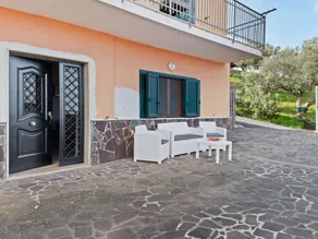 Apartment in Agropoli with garden - Image 4
