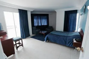 El Faracha Hotel - Image 2