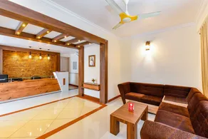 Hotel Grand Casa by OYO Rooms - Image 4