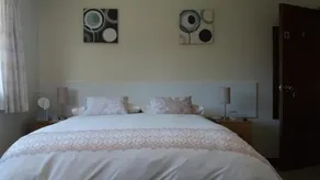 Conifer Lodge Guesthouse - Image 4