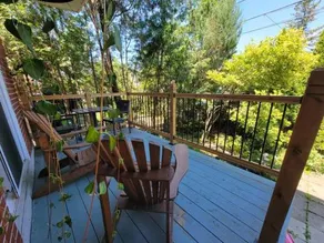 Bright Riverfront 3 Bedroom Condo - Image 2