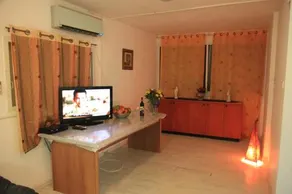 Siesta Apartments - Image 3