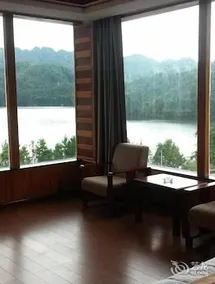 Jinxiu Xiangcao Lake Holiday Hotel - Image 3